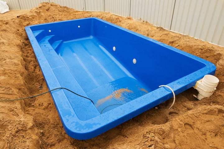 Préparation du terrain pour la construction de piscine